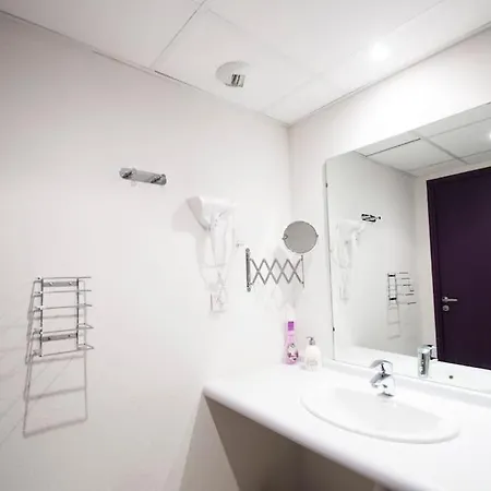 Au Sommet - Clim - Gare * לורדה